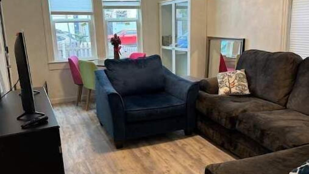 Photo of Livingroom in West Oakland