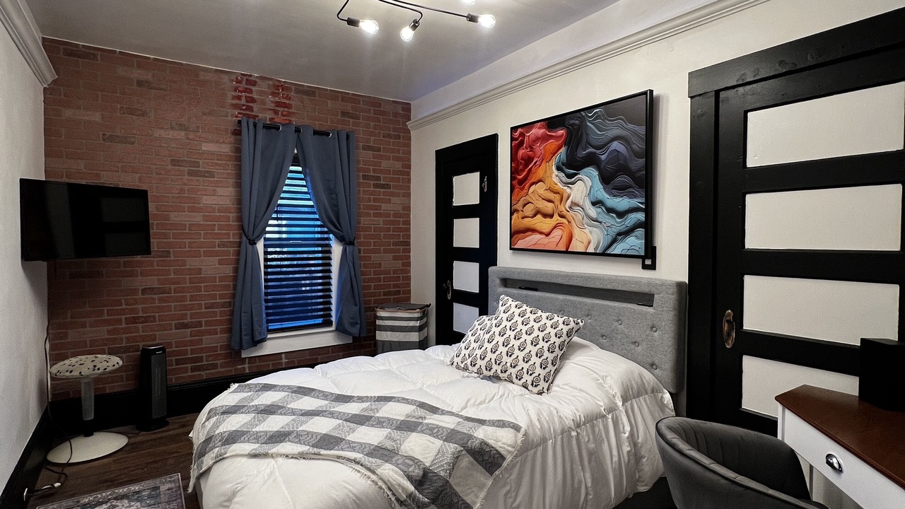 Photo of Bedroom in Northside