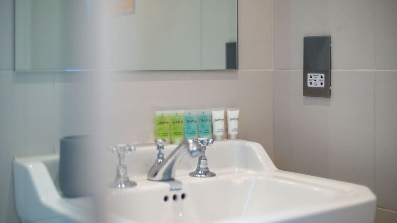 Photo of Bathroom in Gospel Oak