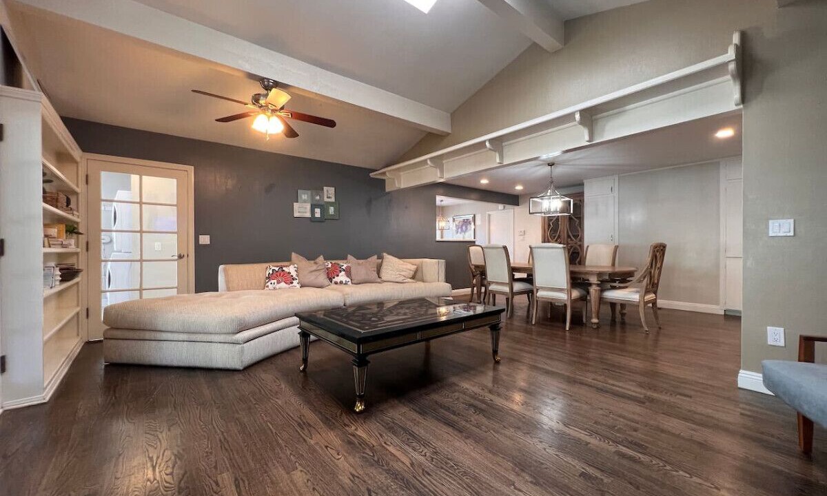 Photo of Livingroom in West Floral Park