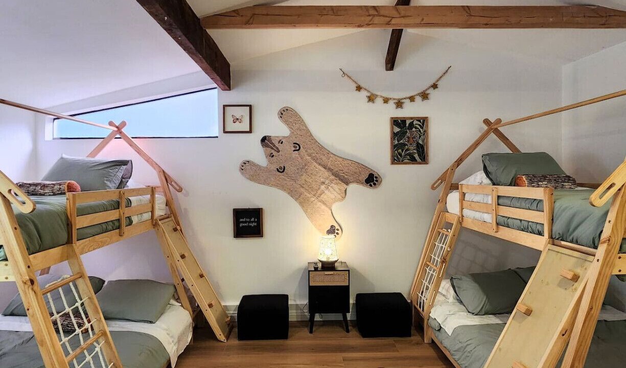 Photo of Bedroom in Sherwood Forest and Thistle Development