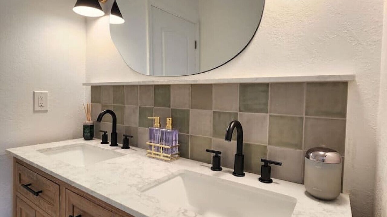 Photo of Bathroom in Sherwood Forest and Thistle Development