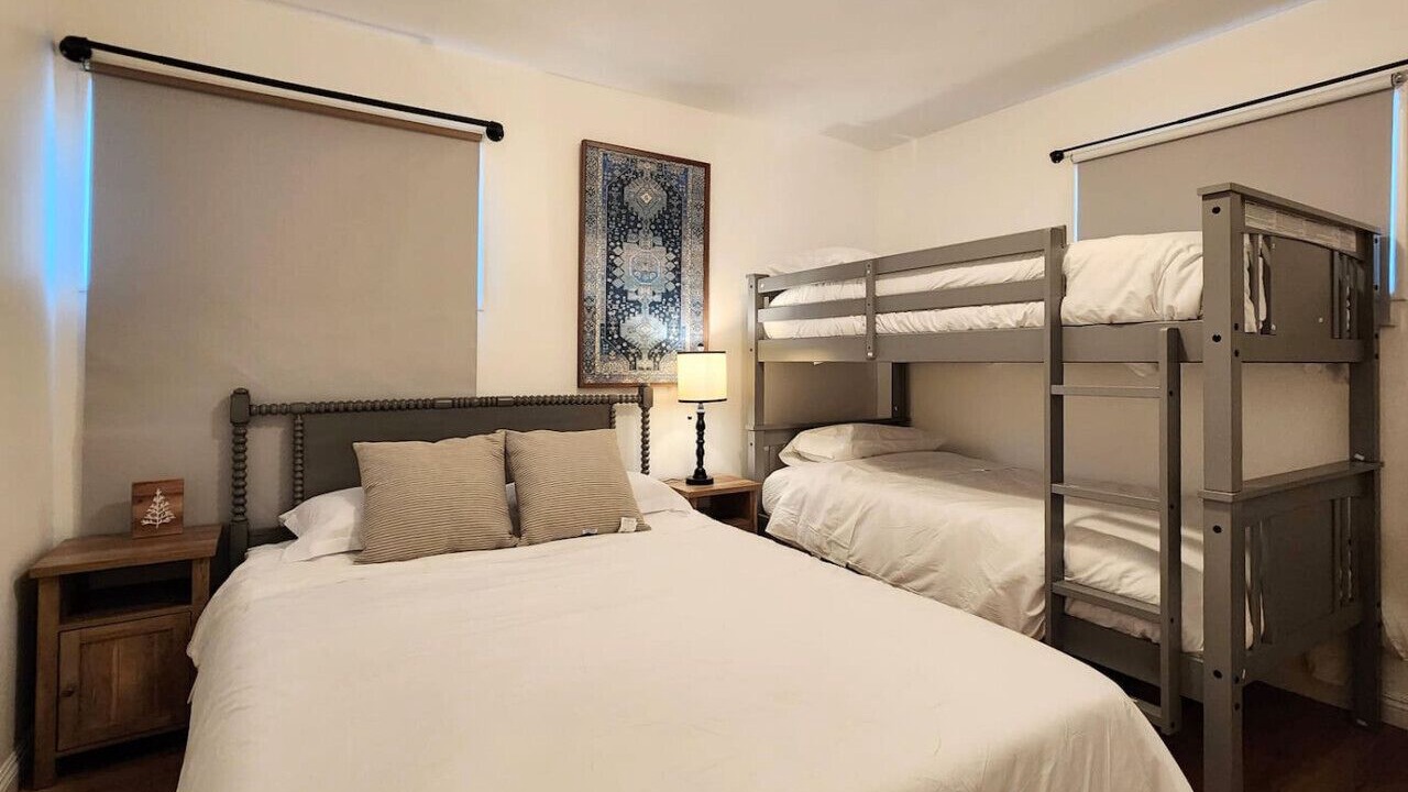 Photo of Bedroom in Sherwood Forest and Thistle Development