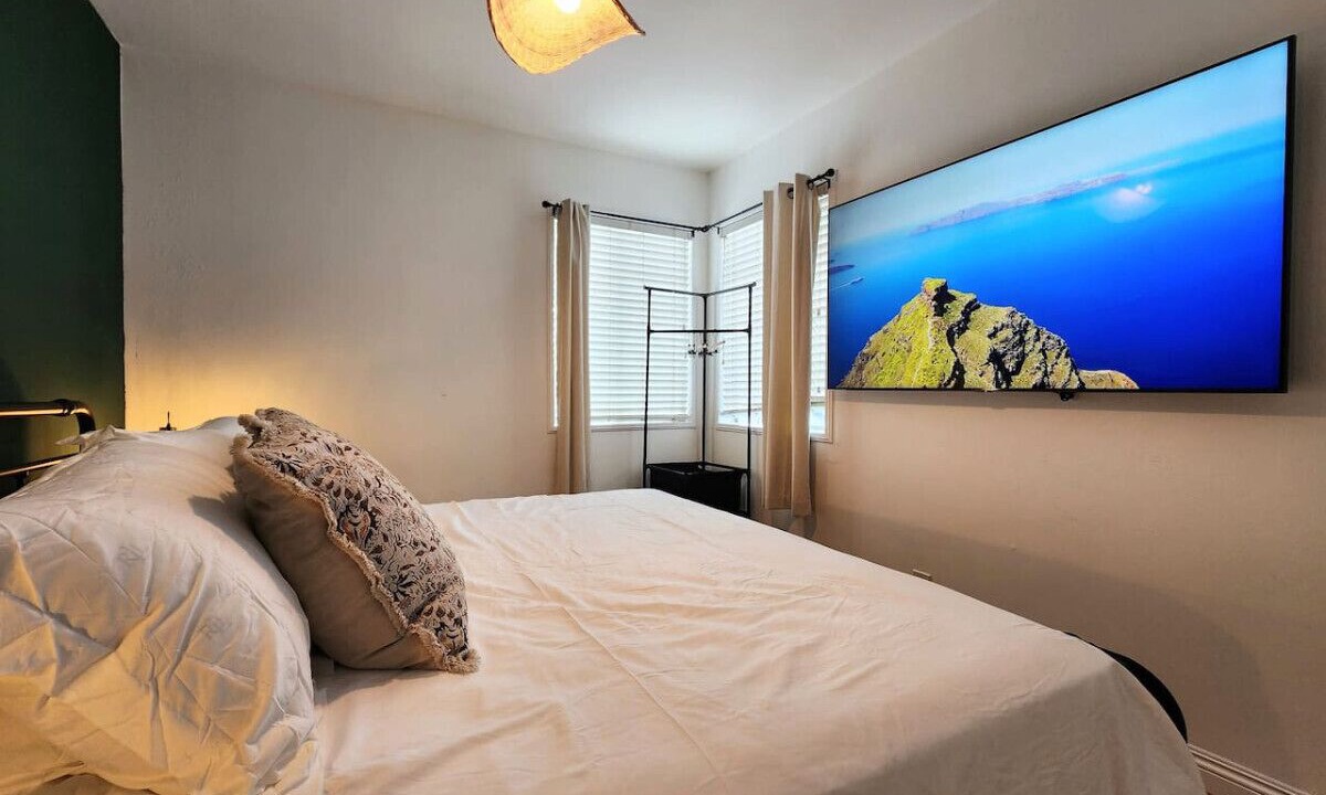 Photo of Bedroom in Sherwood Forest and Thistle Development