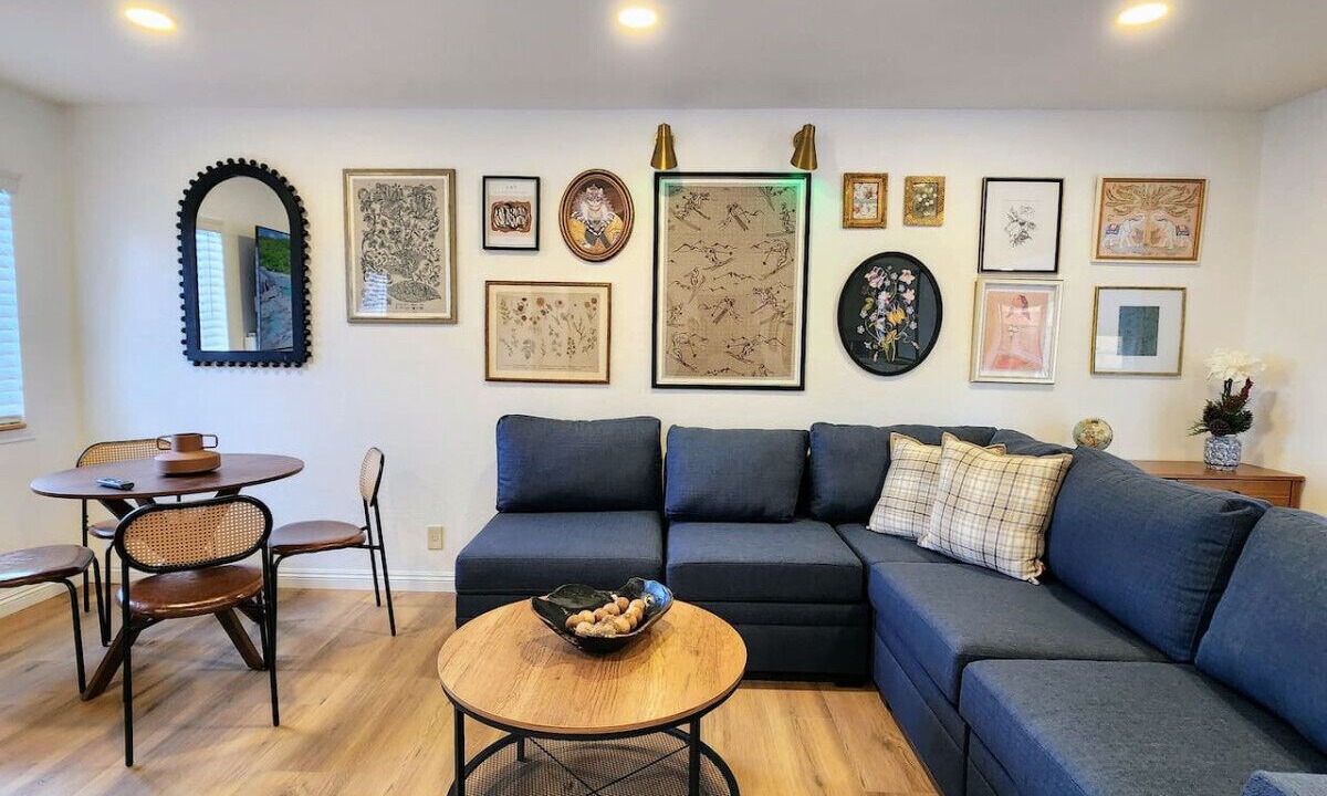 Photo of Livingroom in Sherwood Forest and Thistle Development