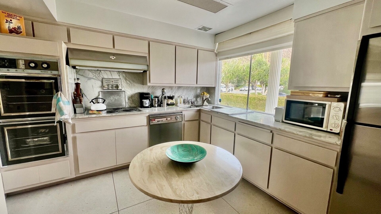 Photo of Kitchen in Historic Tennis Club