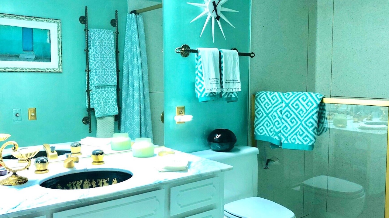 Photo of Bathroom in Historic Tennis Club