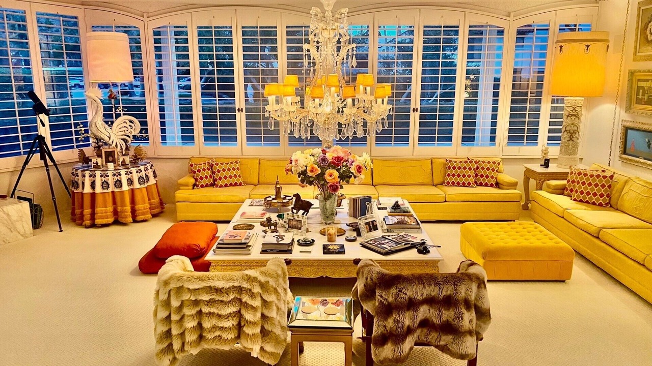 Photo of Livingroom in Historic Tennis Club