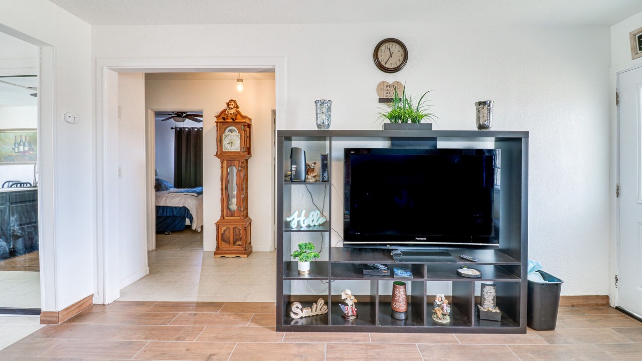 Photo of Livingroom in Palmdale