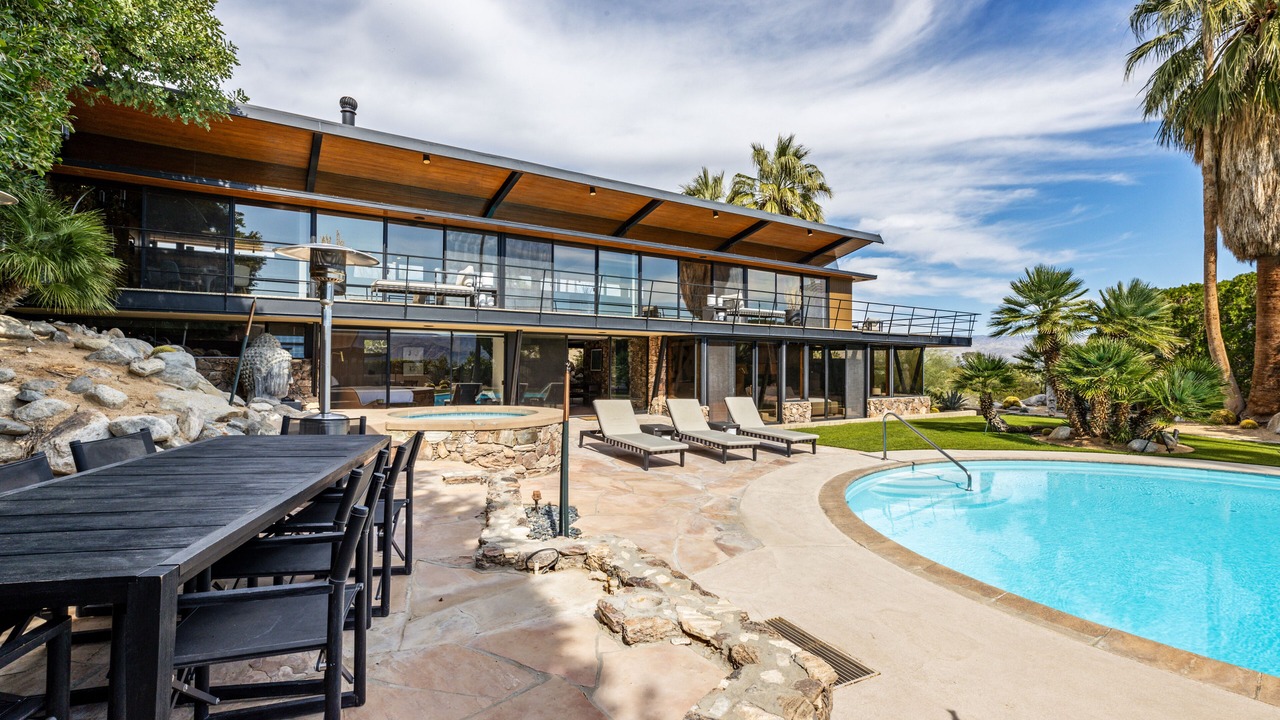 Photo of Outdoor in Little Tuscany