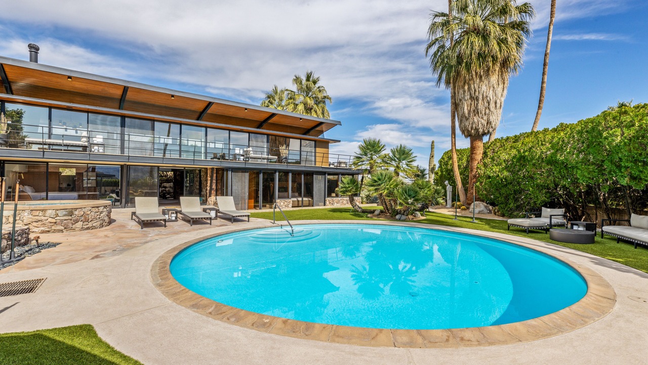 Photo of Outdoor in Little Tuscany