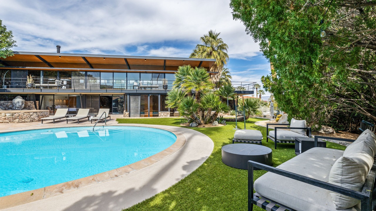 Photo of Outdoor in Little Tuscany