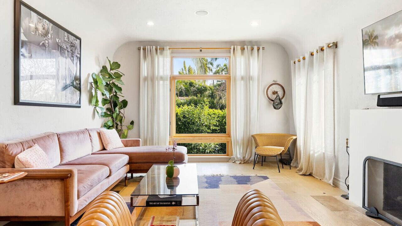 Photo of Livingroom in Los Angeles