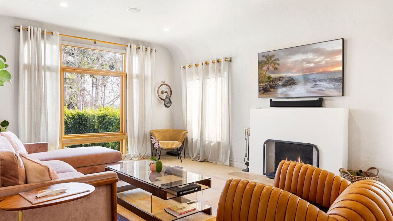 Photo of Livingroom in Los Angeles