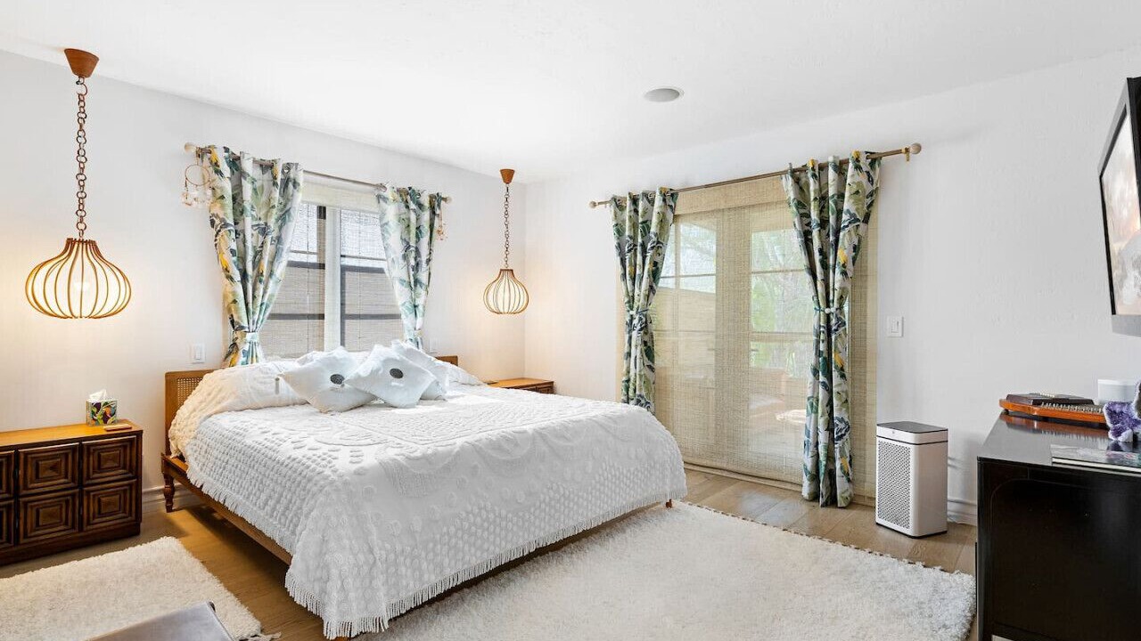 Photo of Bedroom in Los Angeles