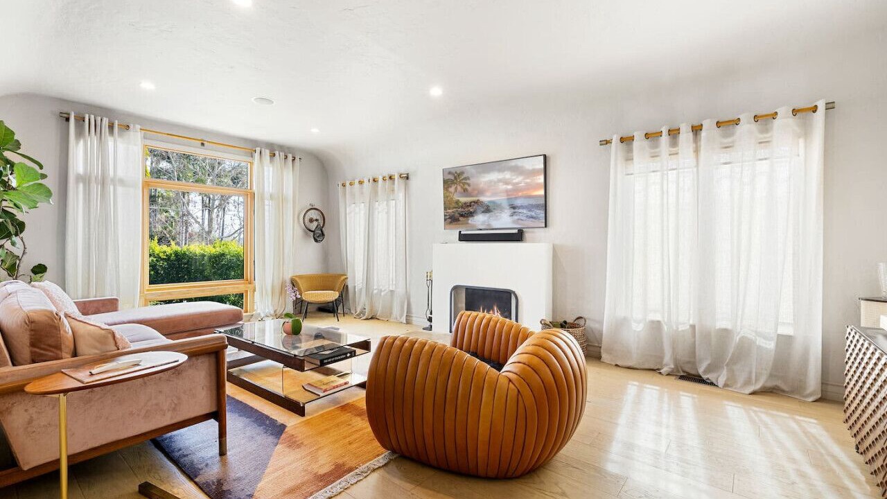 Photo of Livingroom in Los Angeles