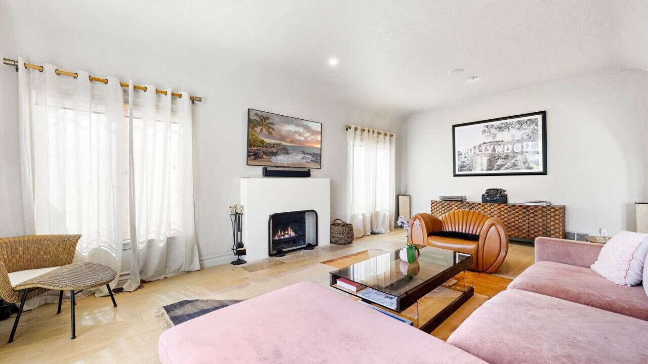 Photo of Livingroom in Los Angeles