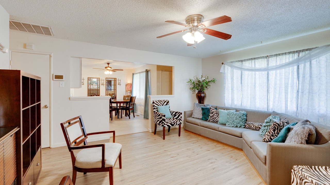 Photo of Livingroom in Roosevelt