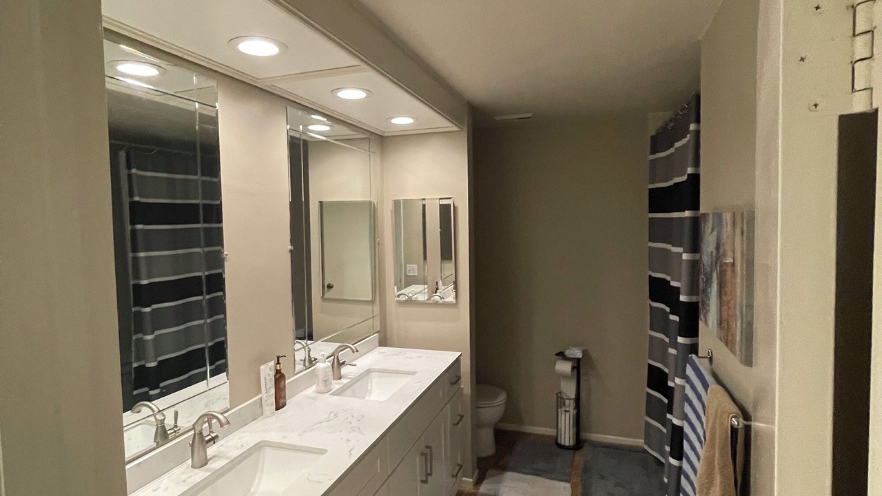 Photo of Bathroom in Sawtelle