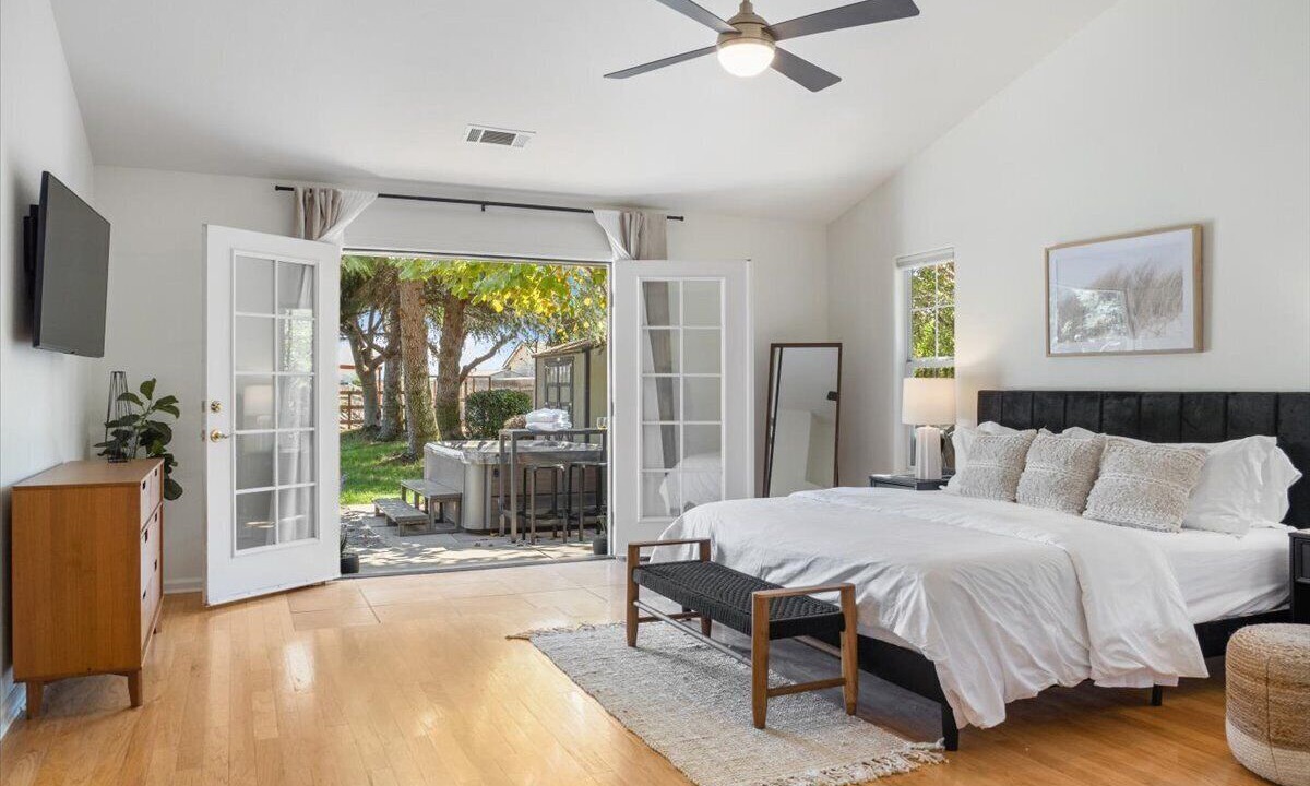 Photo of Bedroom in Los Alamos