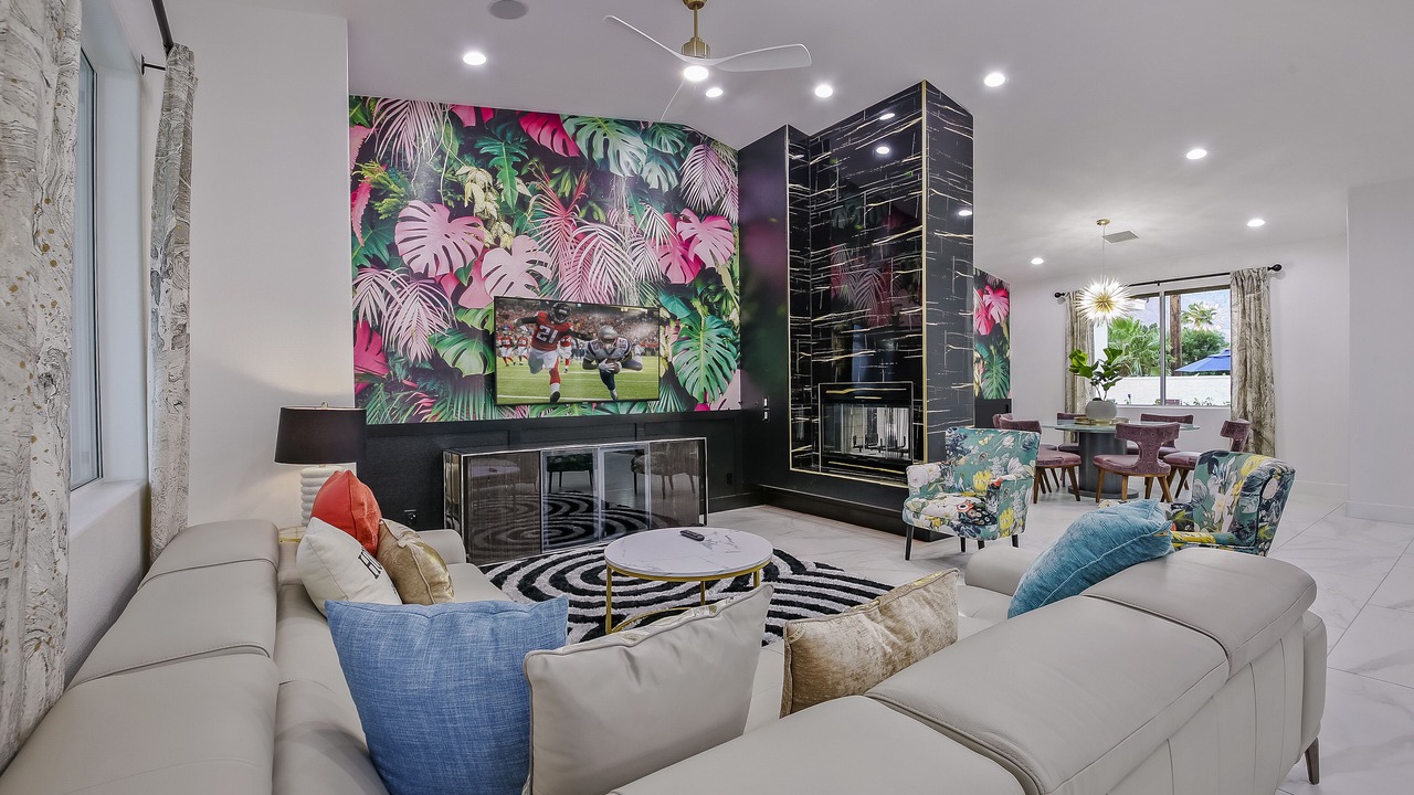 Photo of Livingroom in Desert Park Estates