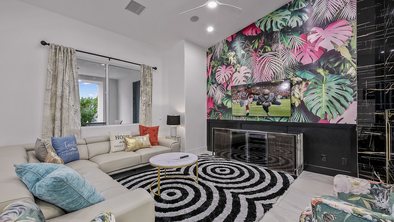 Photo of Livingroom in Desert Park Estates