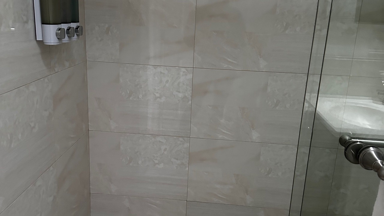 Photo of Bathroom in Midway City