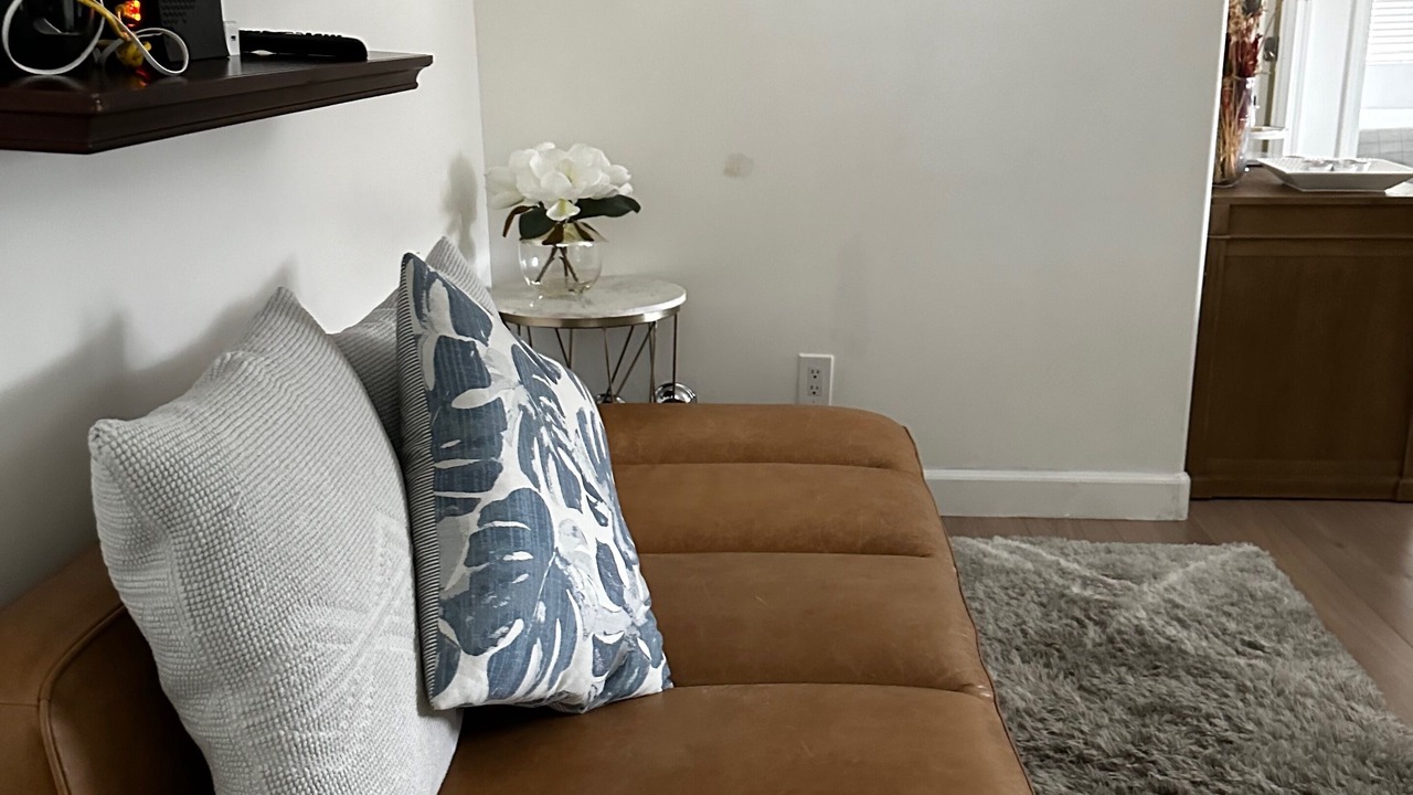 Photo of Livingroom in Midway City