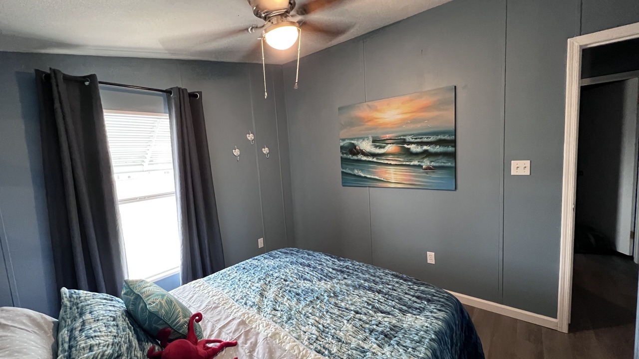 Photo of Bedroom in Needles