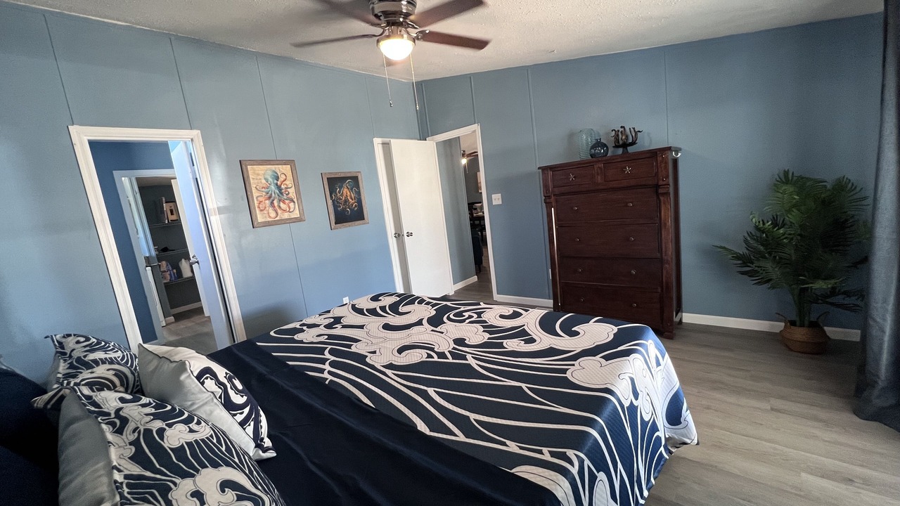 Photo of Bedroom in Needles