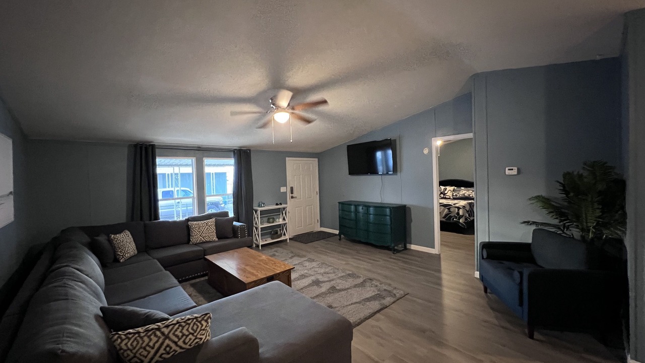 Photo of Livingroom in Needles