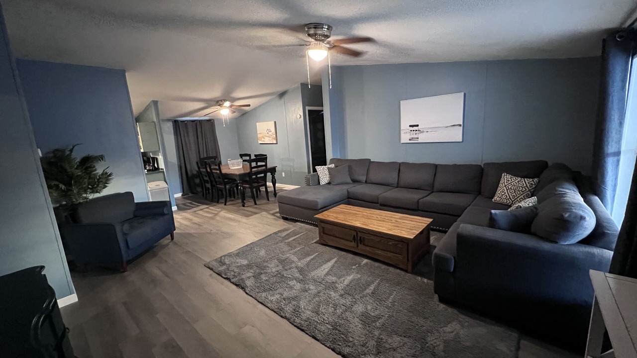 Photo of Livingroom in Needles