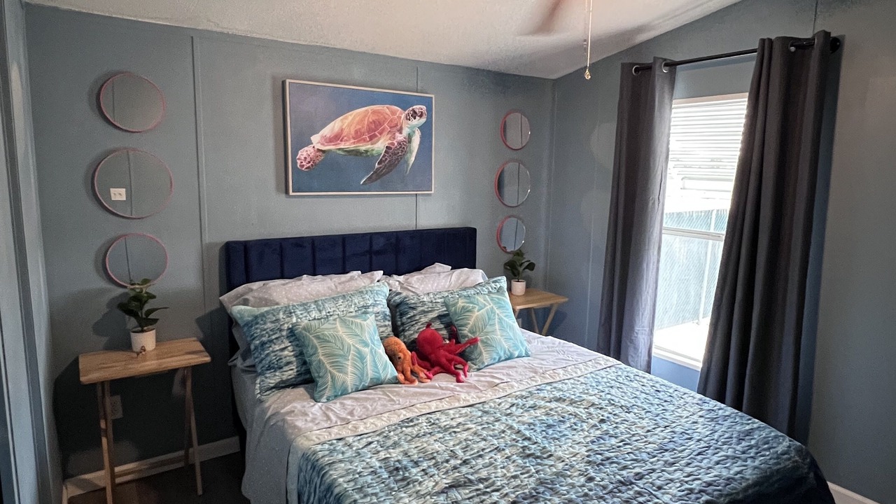 Photo of Bedroom in Needles