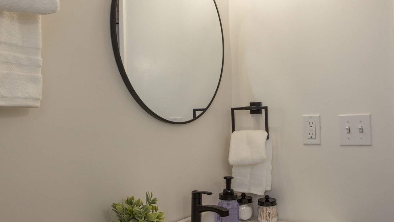 Photo of Bathroom in Groveland