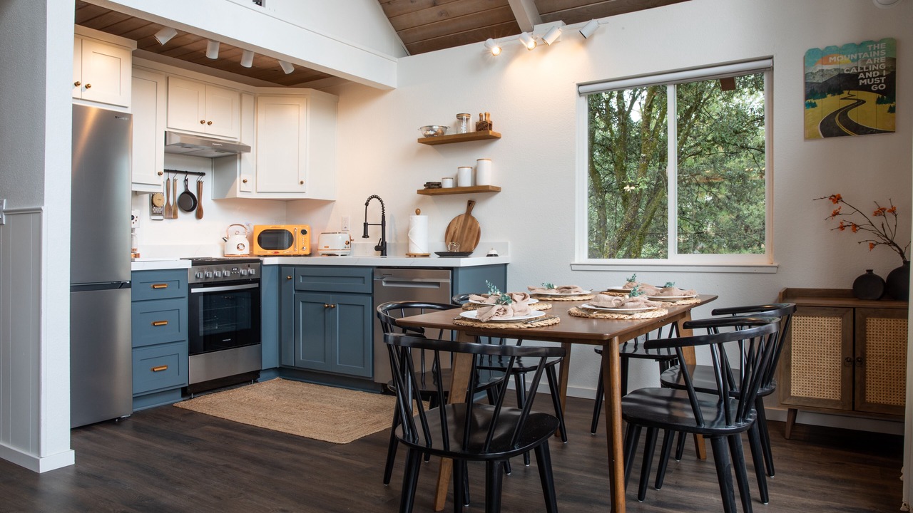 Photo of Kitchen in Groveland