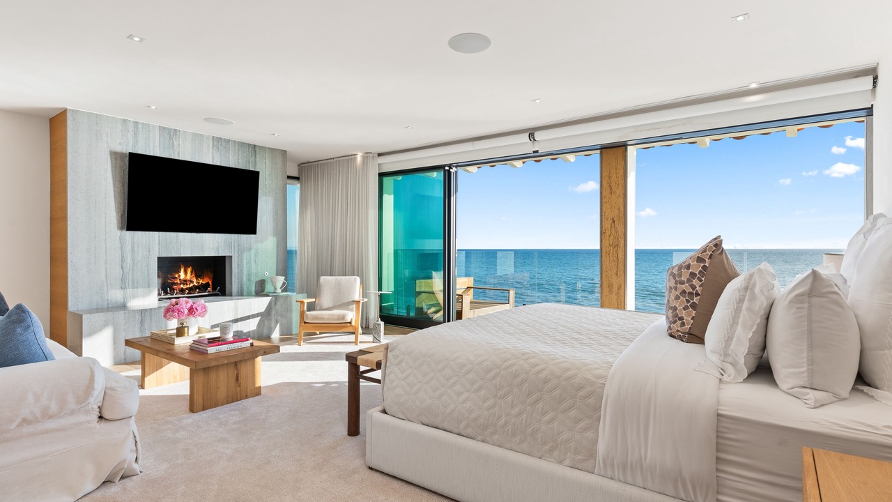 Photo of Bedroom in Eastern Malibu