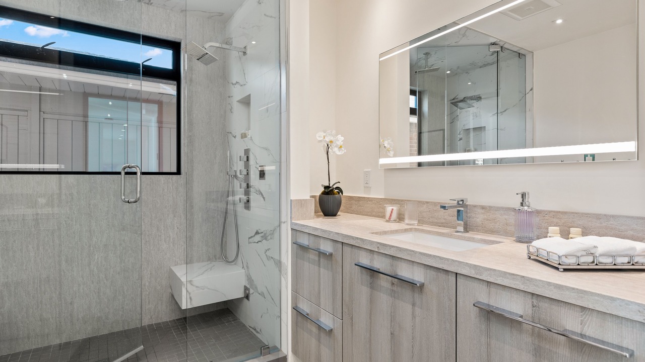 Photo of Bathroom in Eastern Malibu
