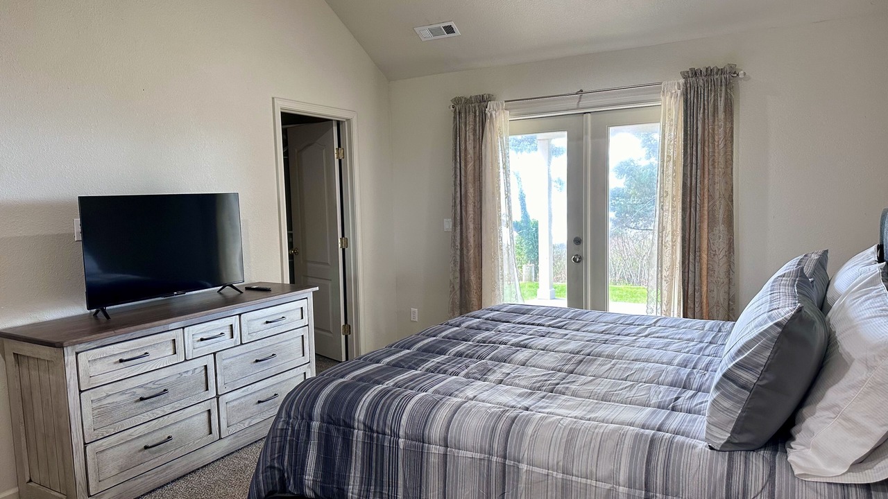 Photo of Bedroom in Smith River