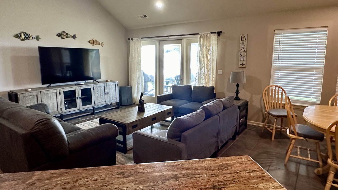 Photo of Livingroom in Smith River