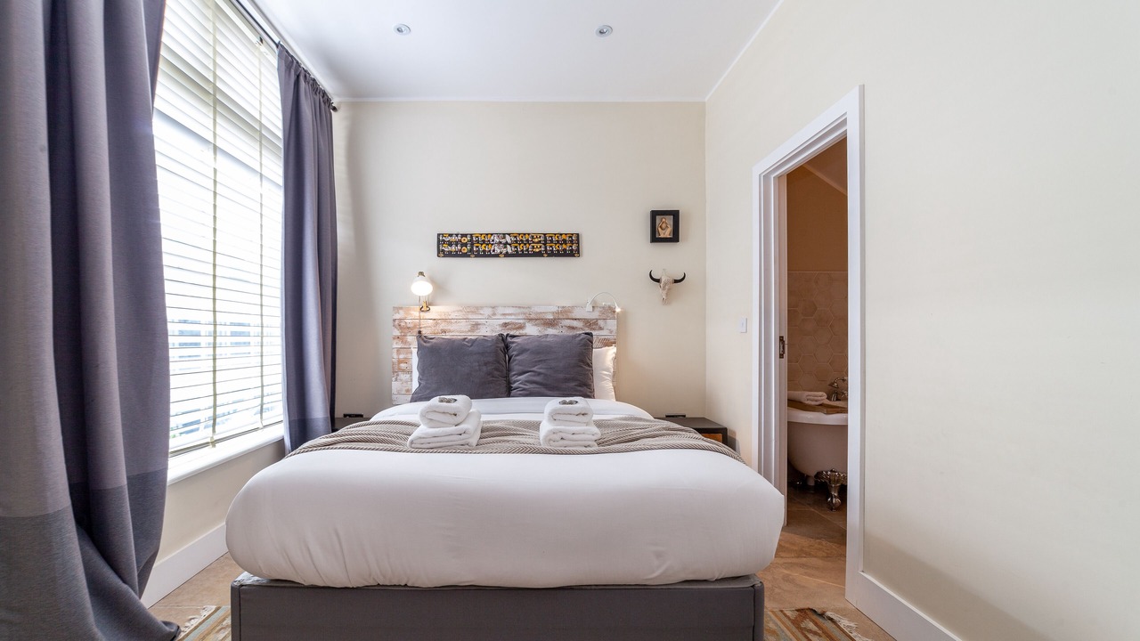 Photo of Bedroom in Telegraph Hill