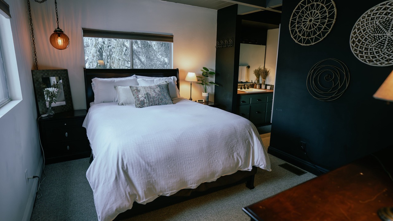 Photo of Bedroom in Blue Jay