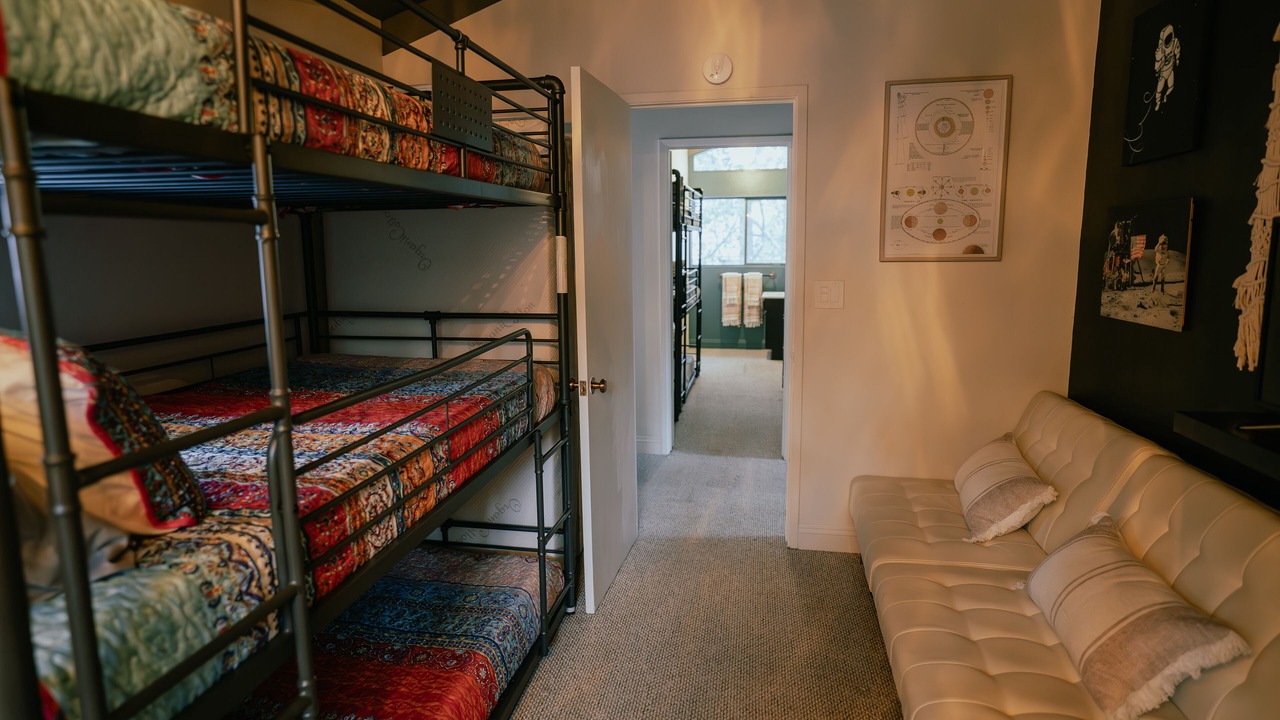 Photo of Bedroom in Blue Jay