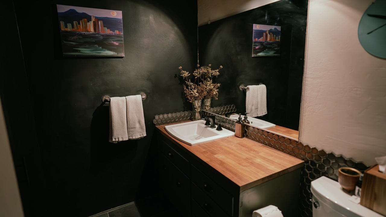 Photo of Bathroom in Blue Jay