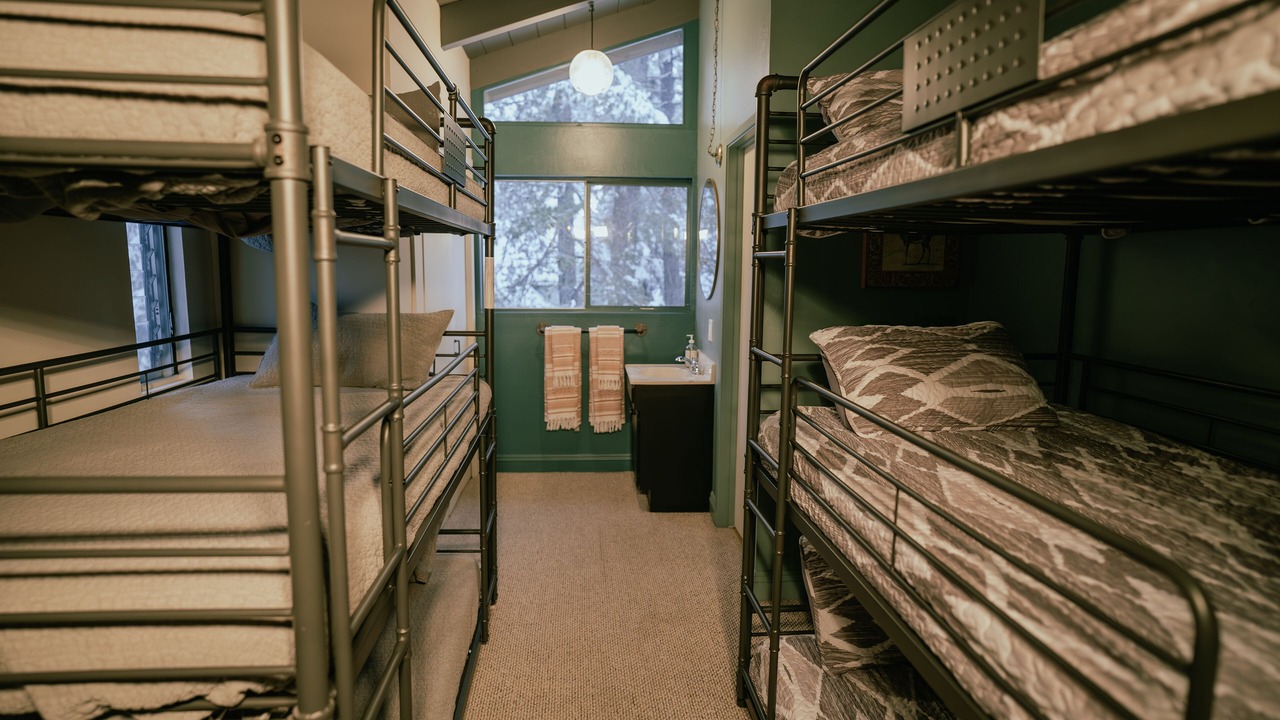 Photo of Bedroom in Blue Jay