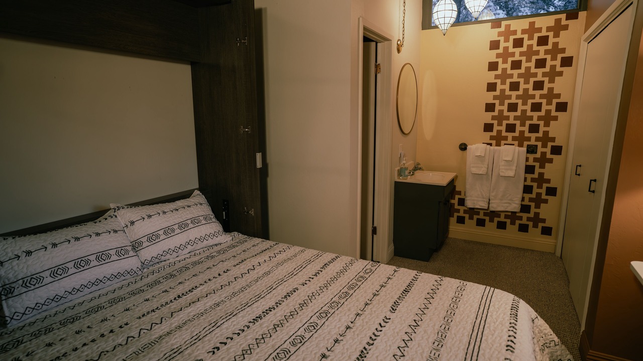 Photo of Bedroom in Blue Jay