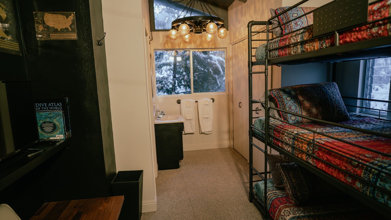 Photo of Bedroom in Blue Jay