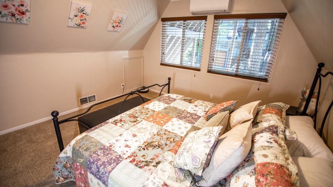 Photo of Bedroom in Arrowhead Villas