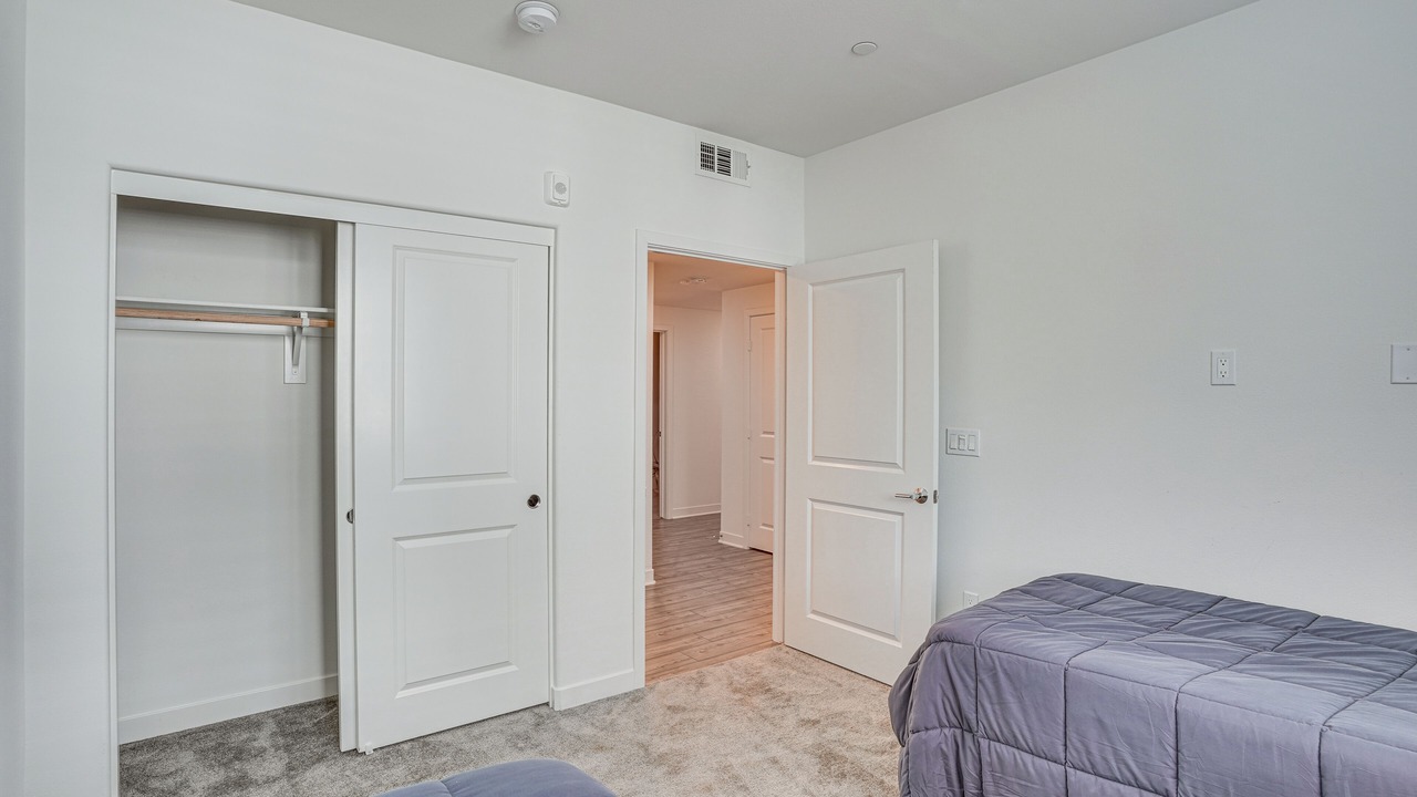 Photo of Bedroom in Platinum Triangle