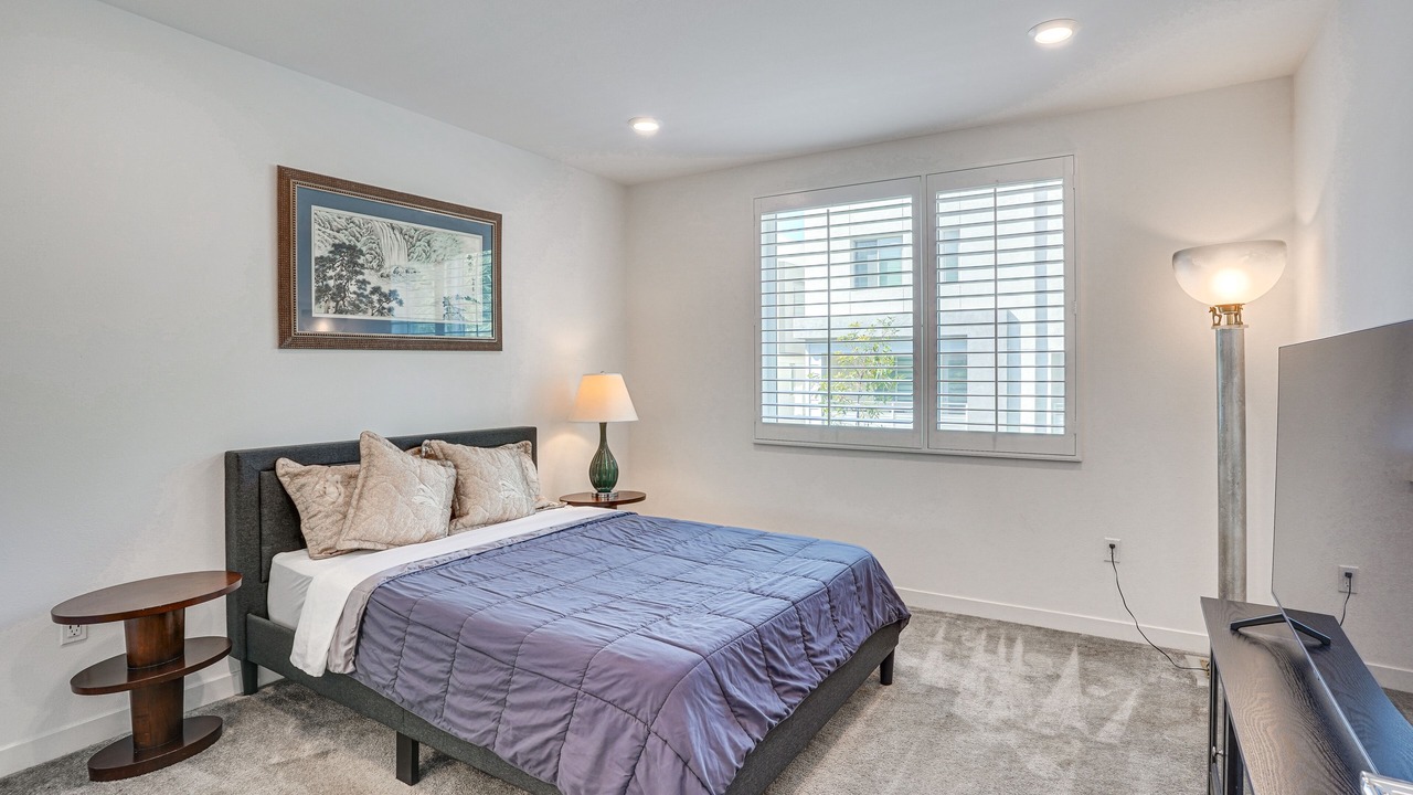 Photo of Bathroom in Platinum Triangle