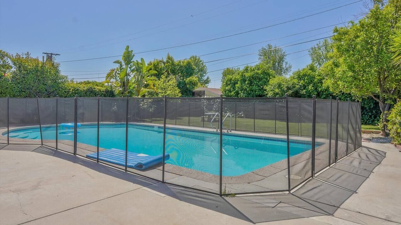 Photo of Outdoor in Valley Glen